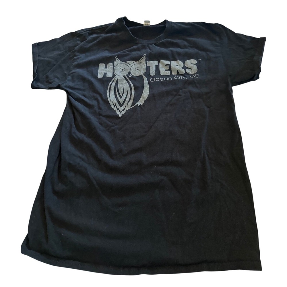 Hooters‎ Ocean City MD T Shirt Black Graphic Tee Restaurant Medium EUC